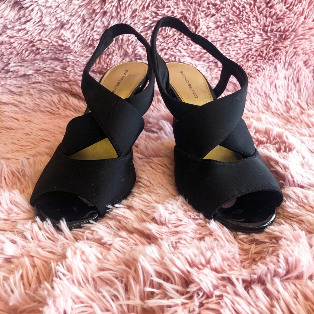 Bandolino Black strappy heels